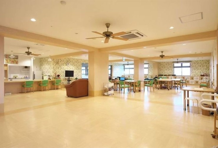 ゴールドエイジ伊船　内観