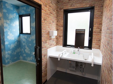 はなまる学園　神戸　内観