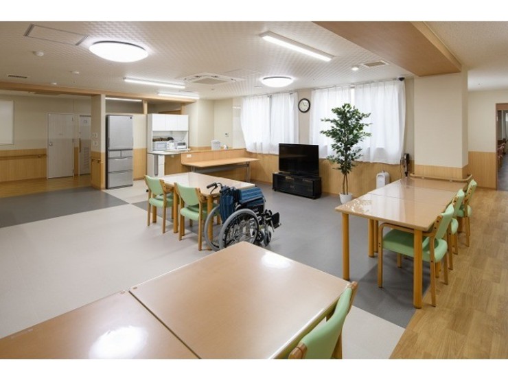 にちげつの光　津守　内観