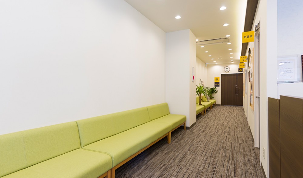 仙川整形外科　待合室